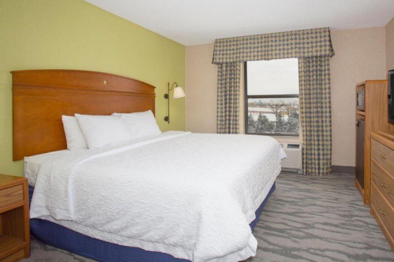 Baymont By Wyndham Thornton Hotel Exterior photo