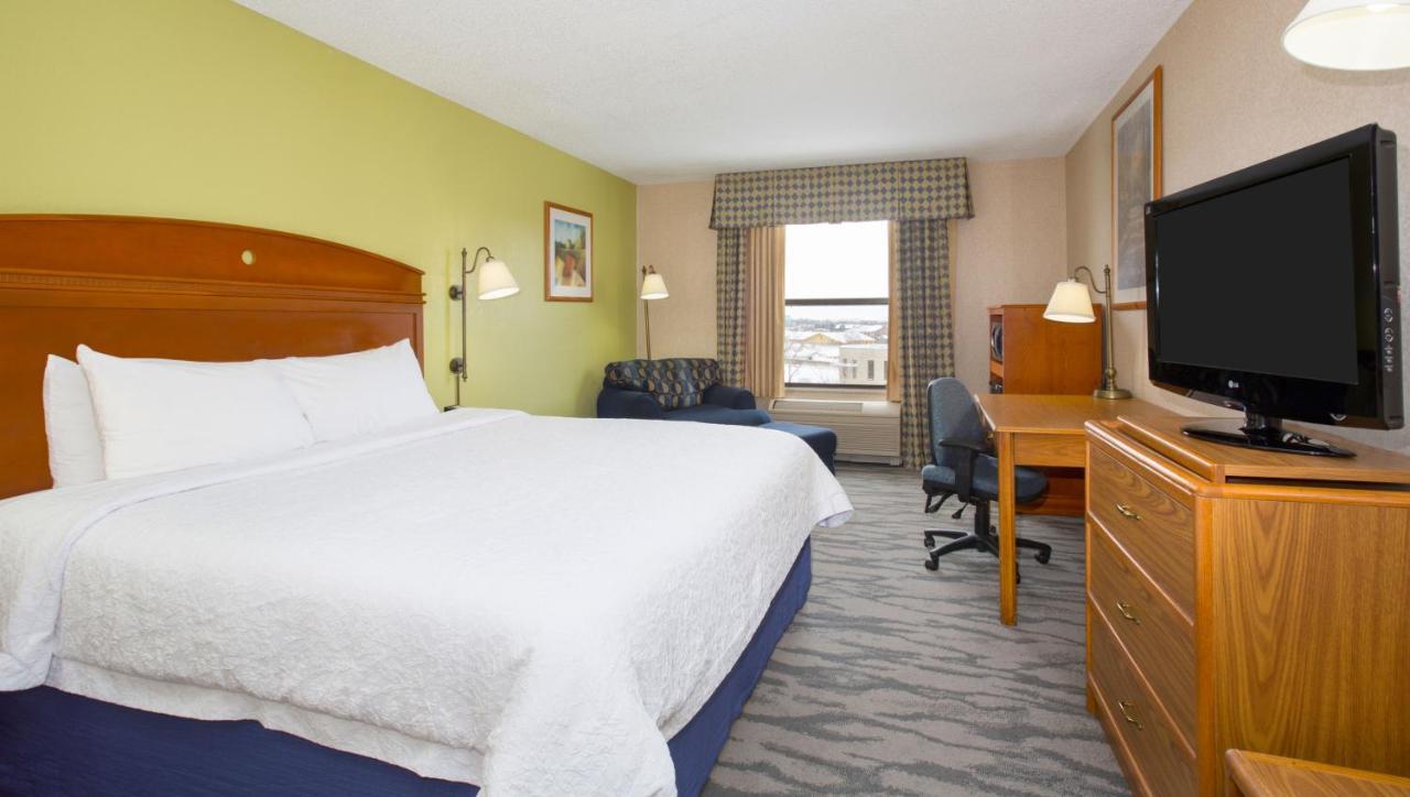 Baymont By Wyndham Thornton Hotel Exterior photo
