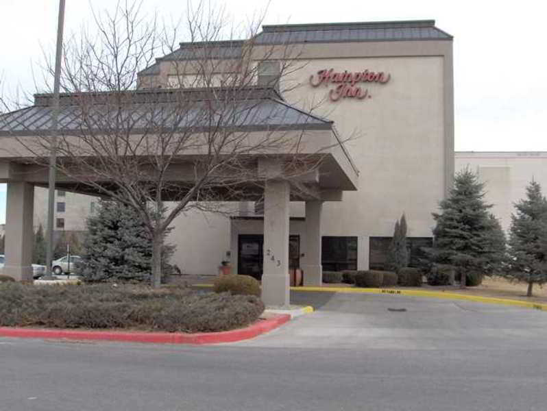 Baymont By Wyndham Thornton Hotel Exterior photo